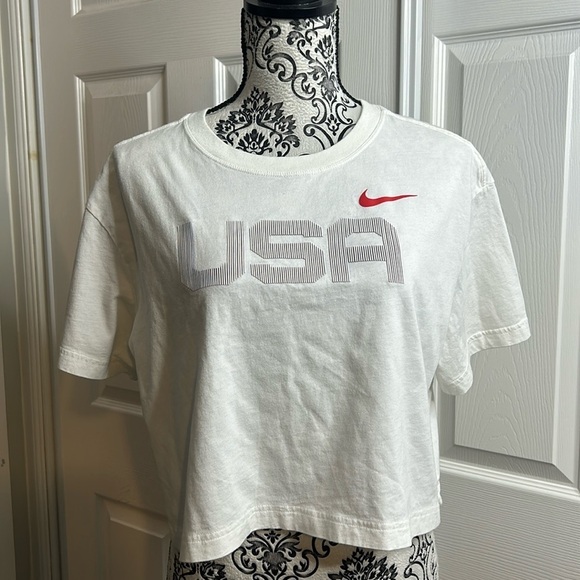 Nike The Nike Tee White Crop Top USA Raised Lettering L - Picture 1 of 5